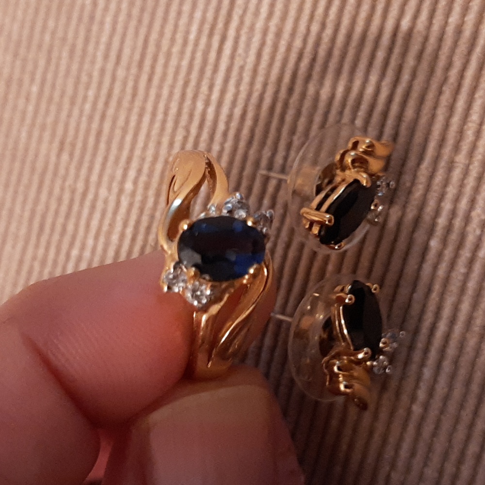 Vintage 80s style costume ring and earrings set